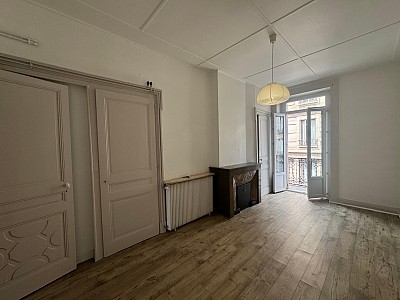 APPARTEMENT T5 A LOUER - ST ETIENNE - 125 m2 - 1 090 € charges comprises par mois