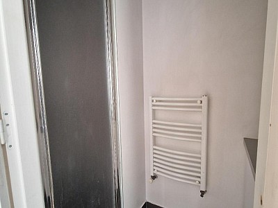 APPARTEMENT T5 A LOUER - ST ETIENNE - 157.58 m2 - 1 075 € charges comprises par mois