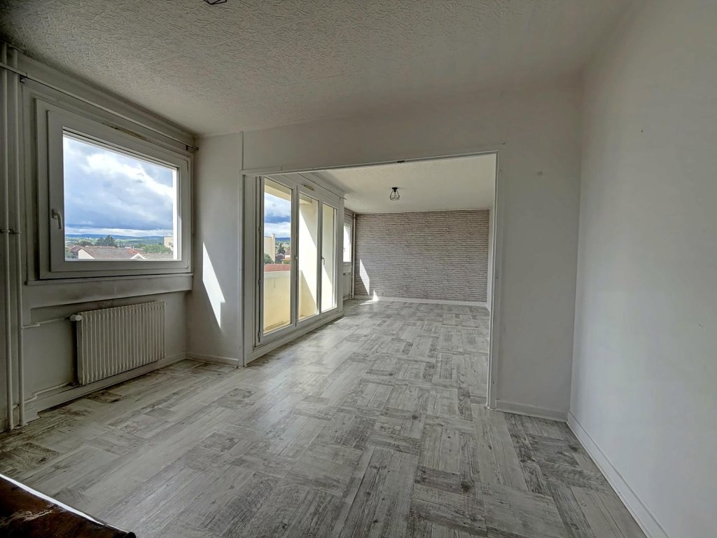 APPARTEMENT T5 A VENDRE - MONTBRISON Centre Ville - 96.46 m2 - 158 500 &euro;