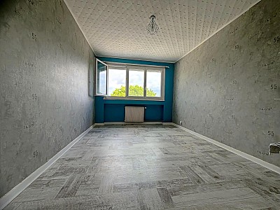 APPARTEMENT T5 A VENDRE - MONTBRISON Centre Ville - 96.46 m2 - 158 500 €