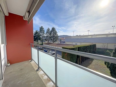 Appartement F4 avec 3 chambres et un bureau, 4 balcons,