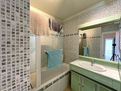 APPARTEMENT T5 A VENDRE - ST ETIENNE PORTAIL ROUGE - 98.27 m2 - 95 000 &euro;