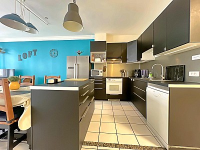 APPARTEMENT T5 A VENDRE - ST ETIENNE - 117 m2 - 129 000 €
