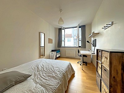APPARTEMENT T5 A VENDRE - ST ETIENNE - 117 m2 - 129 000 €