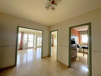 APPARTEMENT T5 A VENDRE - ST ETIENNE - 100 m2 - 95 000 €
