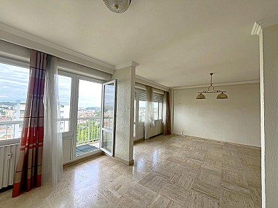APPARTEMENT T5 A VENDRE - ST ETIENNE - 100 m2 - 95 000 €