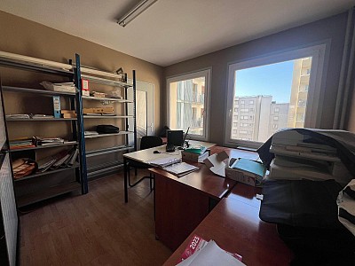APPARTEMENT T5 A VENDRE - ST ETIENNE - 115 m2 - 139 000 €