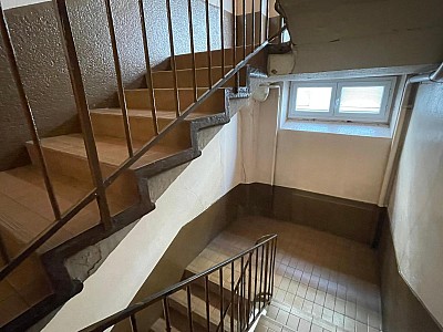 APPARTEMENT T5 A VENDRE - ST ETIENNE Centre Ville - 95.31 m2 - 92 000 €