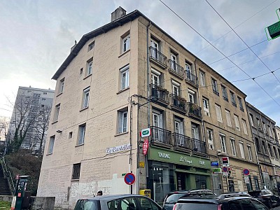APPARTEMENT T5 A VENDRE - ST ETIENNE Centre Ville - 95.31 m2 - 92 000 €