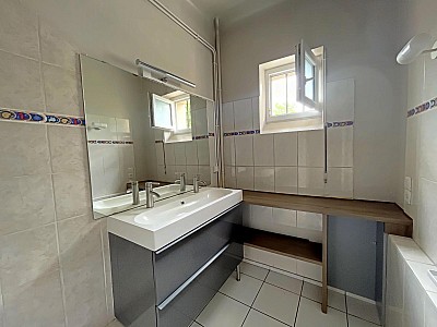 APPARTEMENT T5 A VENDRE - ST ETIENNE Centre Ville - 95.31 m2 - 84 900 &euro;