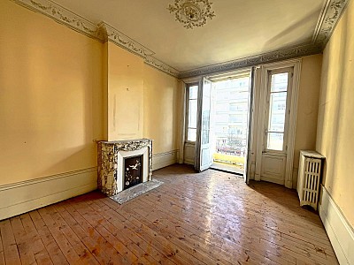 APPARTEMENT T5 A VENDRE - ST ETIENNE - 108 m2 - 95 000 €