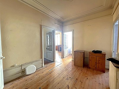 APPARTEMENT T5 A VENDRE - ST ETIENNE - 108 m2 - 95 000 €