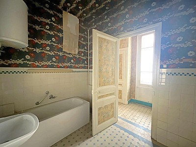 APPARTEMENT T5 A VENDRE - ST ETIENNE - 108 m2 - 95 000 €
