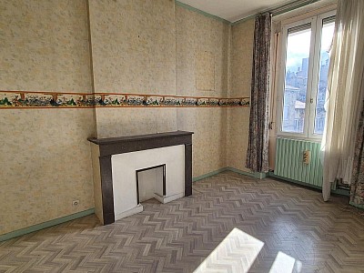 APPARTEMENT T5 A VENDRE - ST ETIENNE - 100 m2 - 79 000 €