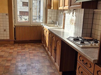 APPARTEMENT T5 A VENDRE - ST ETIENNE - 100 m2 - 79 000 €