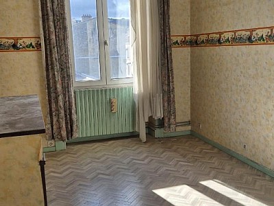 APPARTEMENT T5 A VENDRE - ST ETIENNE - 100 m2 - 79 000 €