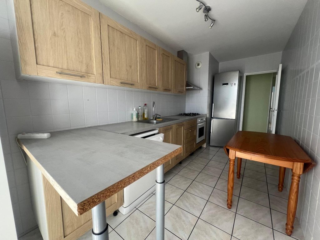 APPARTEMENT T5 A VENDRE - ST ETIENNE - 98 m2 - 82 000 &euro;