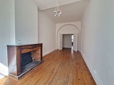 APPARTEMENT T6 A LOUER - ST ETIENNE - 234.63 m2 - 1 290 &euro; charges comprises par mois
