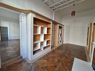 APPARTEMENT T6 A LOUER - ST ETIENNE - 234.63 m2 - 1 290 &euro; charges comprises par mois