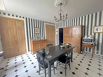 APPARTEMENT T6 A VENDRE - ST ETIENNE Centre Ville - 186.29 m2 - 250 000 €