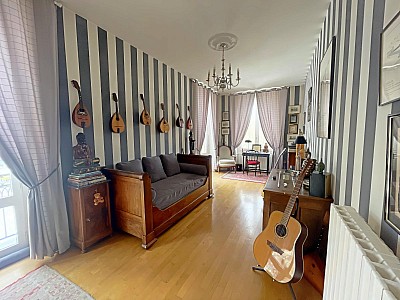 APPARTEMENT T6 A VENDRE - ST ETIENNE Centre Ville - 186.29 m2 - 250 000 €