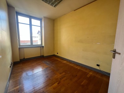 APPARTEMENT T6 A VENDRE - ST ETIENNE - 134 m2 - 134 000 &euro;