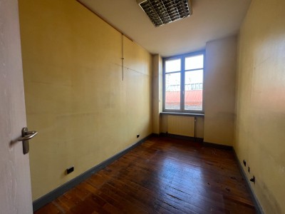 APPARTEMENT T6 A VENDRE - ST ETIENNE - 134 m2 - 134 000 &euro;