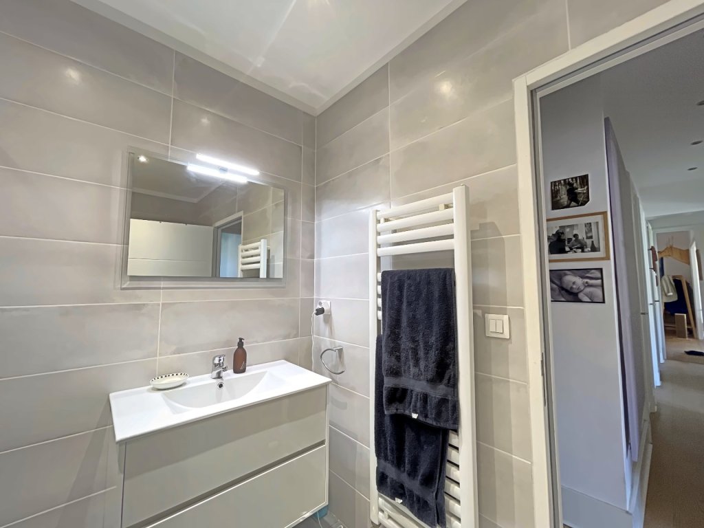 Appartement F6 avec balcon et terrasse - Secteur Albert Thomas, Bourse du travai