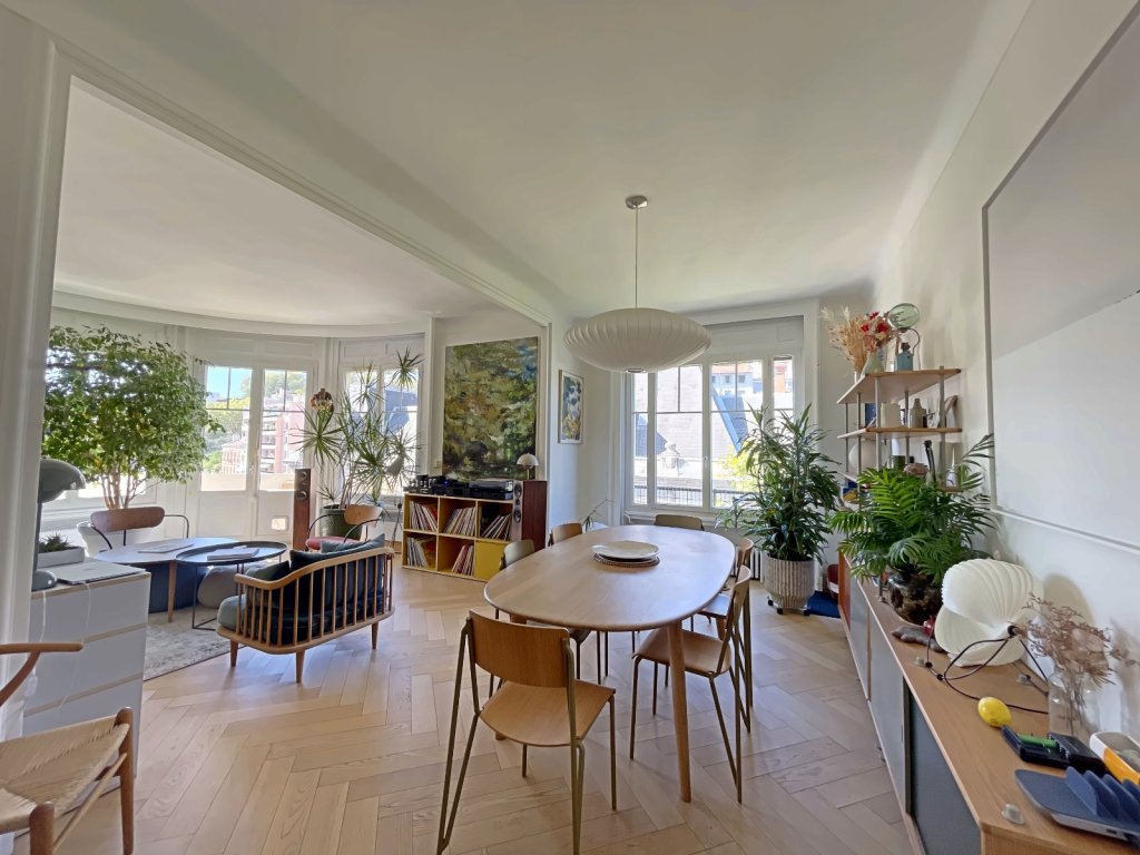 Appartement F6 avec balcon et terrasse - Secteur Albert Thomas, Bourse du travai