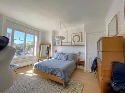 Appartement F6 avec balcon et terrasse - Secteur Albert Thomas, Bourse du travai
