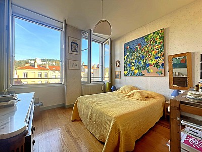 APPARTEMENT T9 A VENDRE - ST ETIENNE - 172 m2 - 175 000 €
