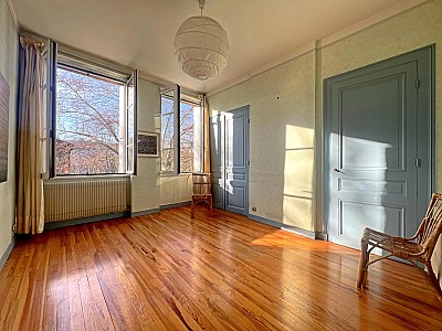 APPARTEMENT T9 A VENDRE - ST ETIENNE - 172 m2 - 175 000 €