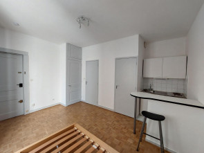 Appartement en Vente à Saint-etienne / 1 pièce 18m2