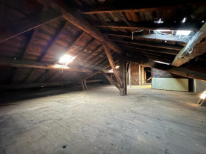 Appartement en Vente à Saint-etienne / 4 pièces 140m2