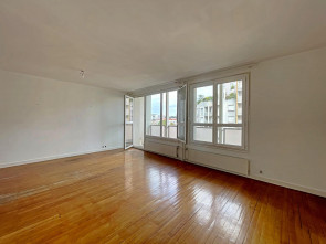 Appartement à rénover en Vente à Saint-etienne / 4 pièces 92m2