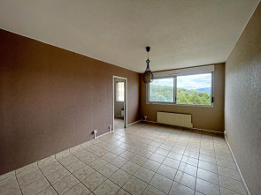 Appartement en Vente à Saint-etienne / 4 pièces 74m2