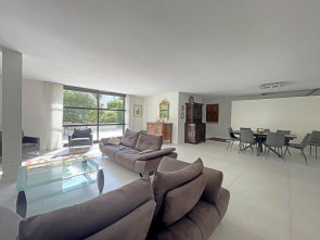 Maison en Vente à Saint-etienne / 7 pièces 190m2