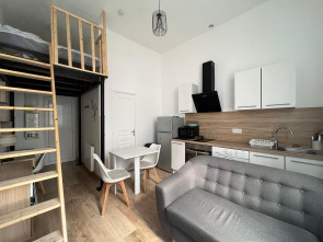 Appartement rénové en Vente à Saint-etienne / 1 pièce 22m2