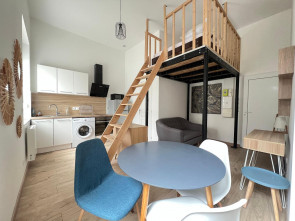 Appartement rénové en Vente à Saint-etienne / 1 pièce 25m2